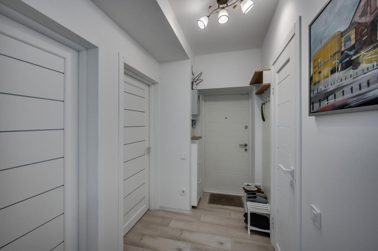 White Apartment Scandinavian Style Zaporizhia Exteriér fotografie